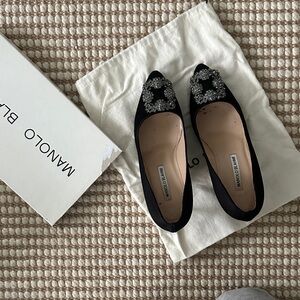 Manolo Blahnik Hangisi 50 Black 37.5